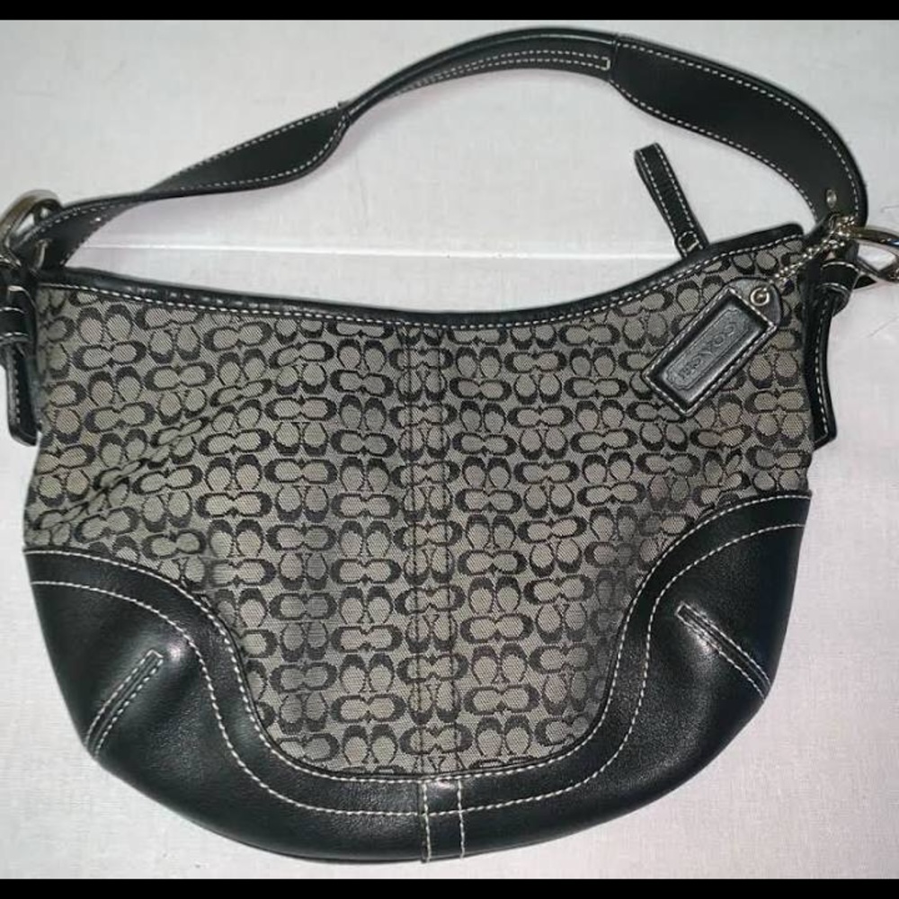 100% AUTHENTIC COACH SHOULDER BAG!